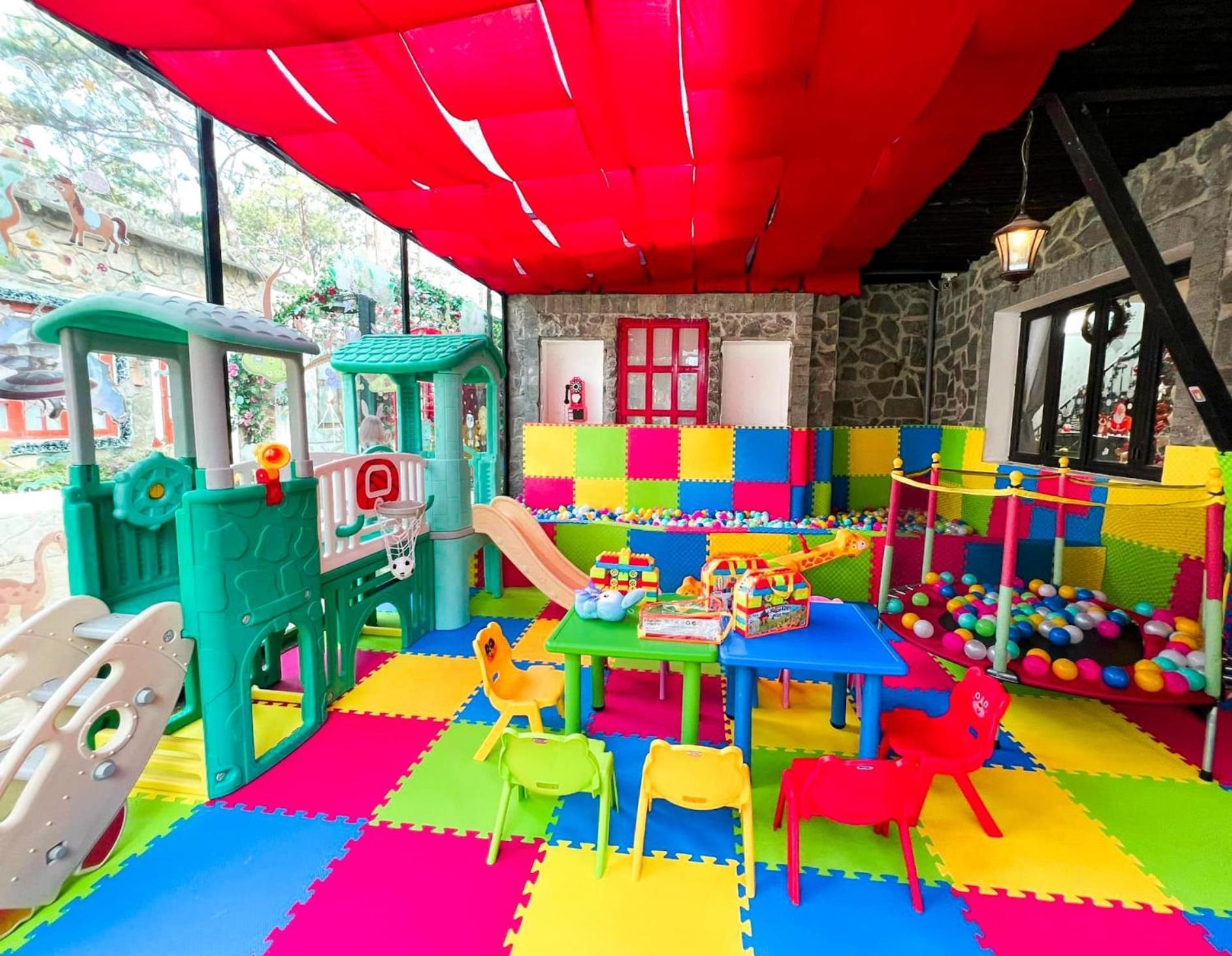 De Vivre Homestay Mang Den Kon Von Kla Luaran gambar